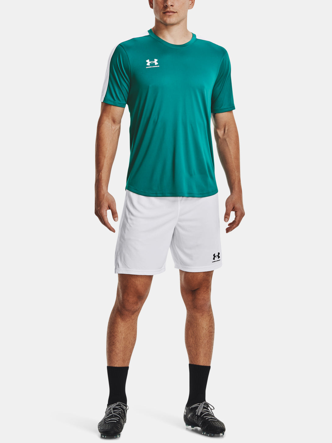 Under Armour Férfi rövidnadrág Challenger Core Short Kiegészítő