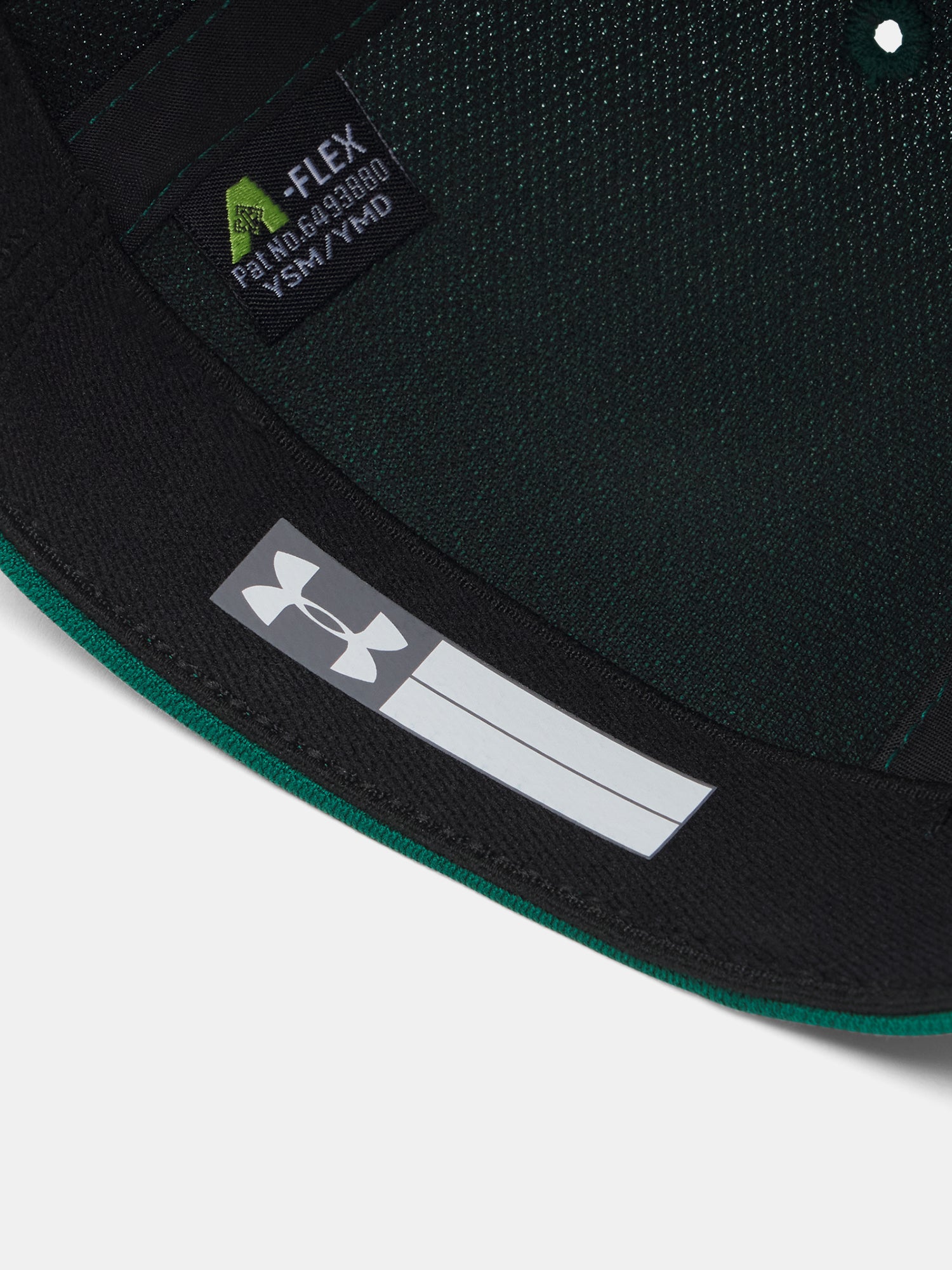 Fiú Under Armour B Blitzing Low STR baseballsapka