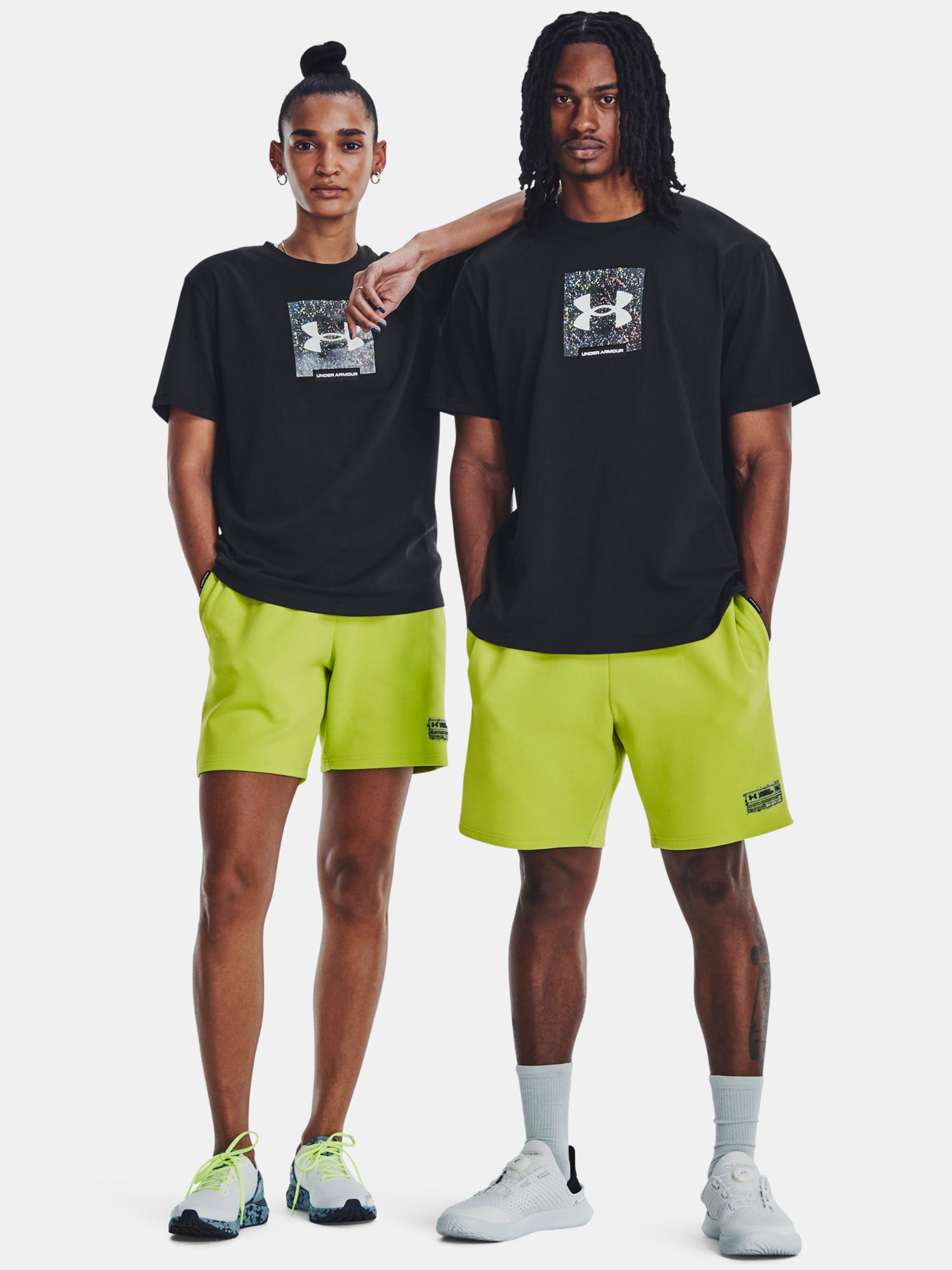Unisex póló Under Armour UA BOXED HEAVYWEIGHT SS