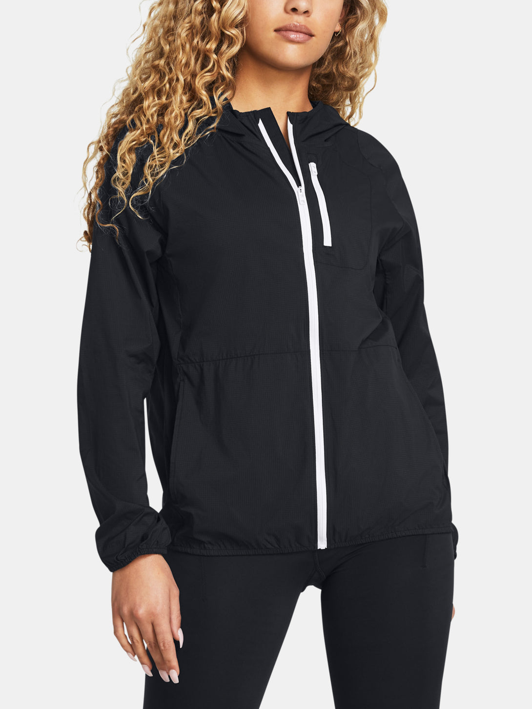 Under Armour Nõi kabát LAUNCH LIGHTWEIGHT JKT Kabát