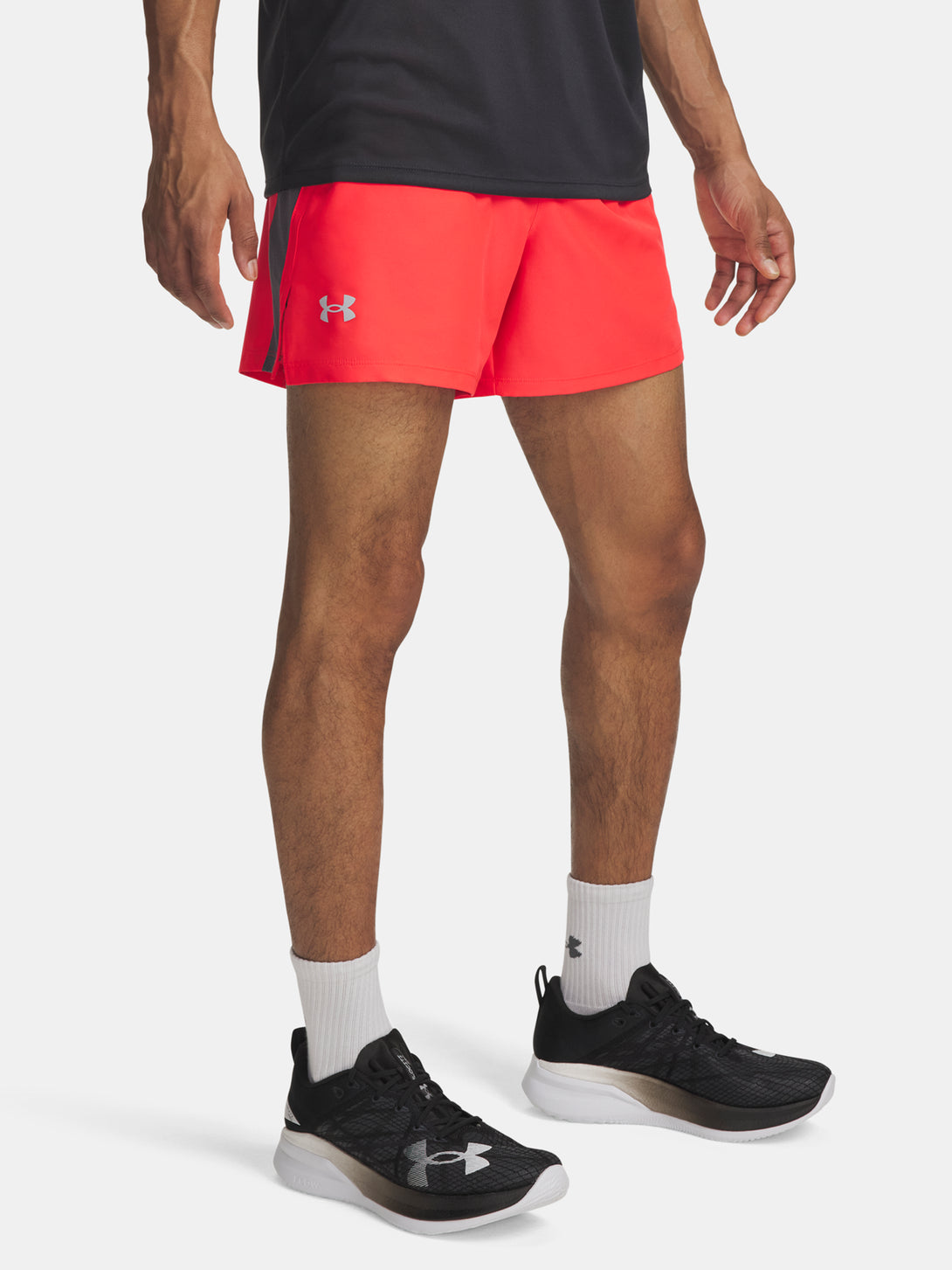 Under Armour Férfi rövidnadrág UA LAUNCH 5\'\' SHORTS-RED (piros) Short