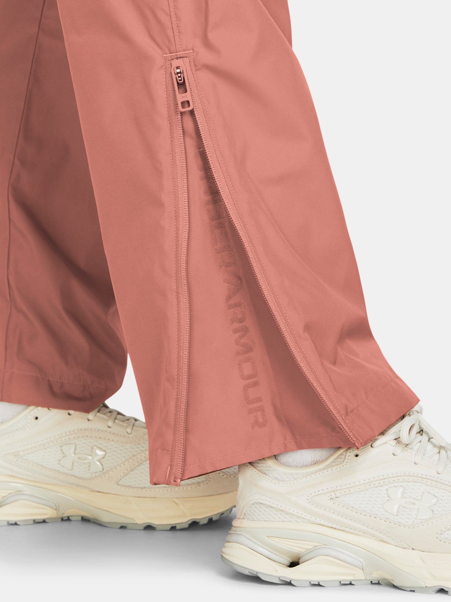 Nõi Under Armour UA Rush OS Woven Pant sportnadrág