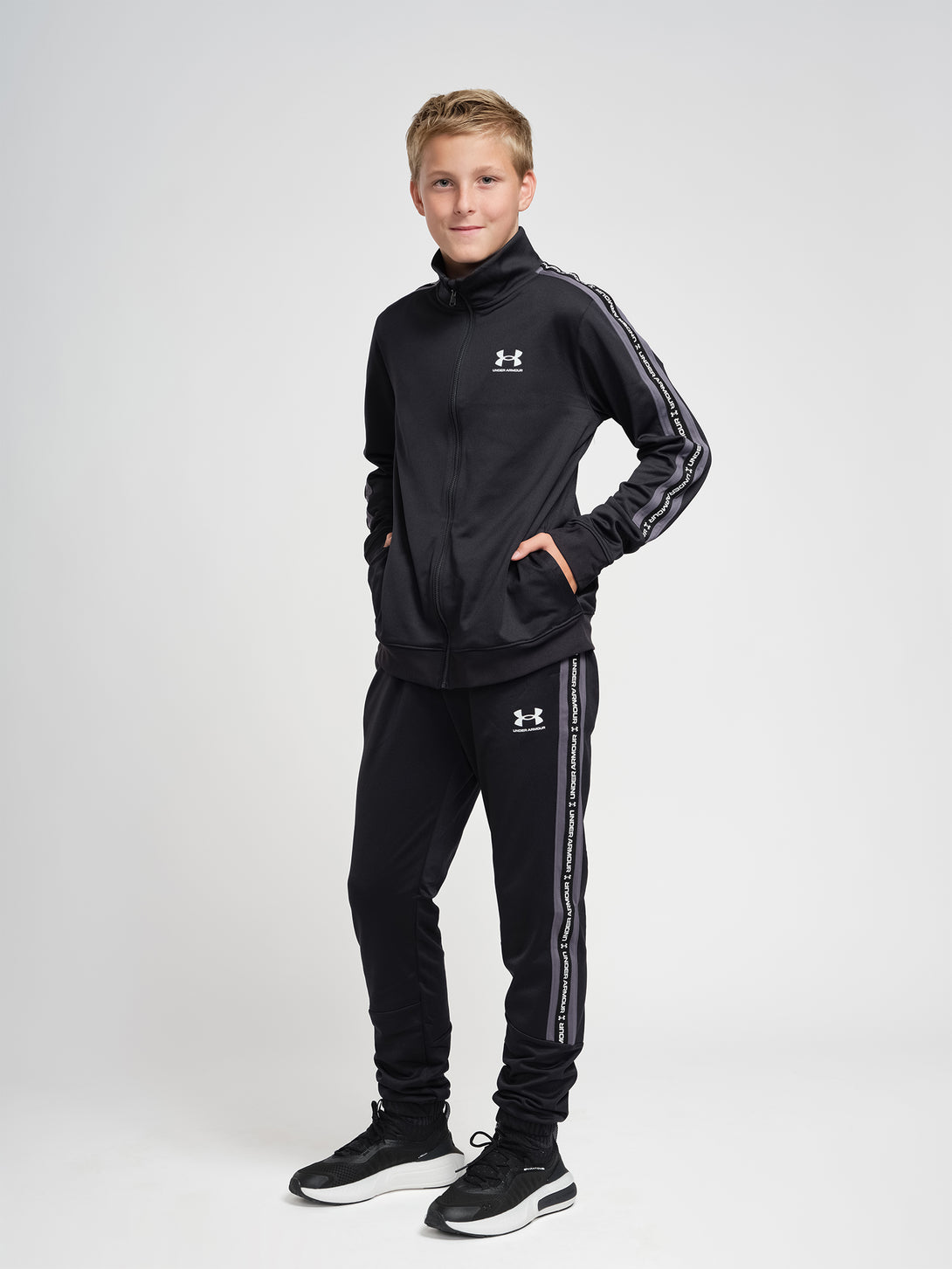 Under Armour Fiú szett UA B Icon Knit Tracksuit Melegítő