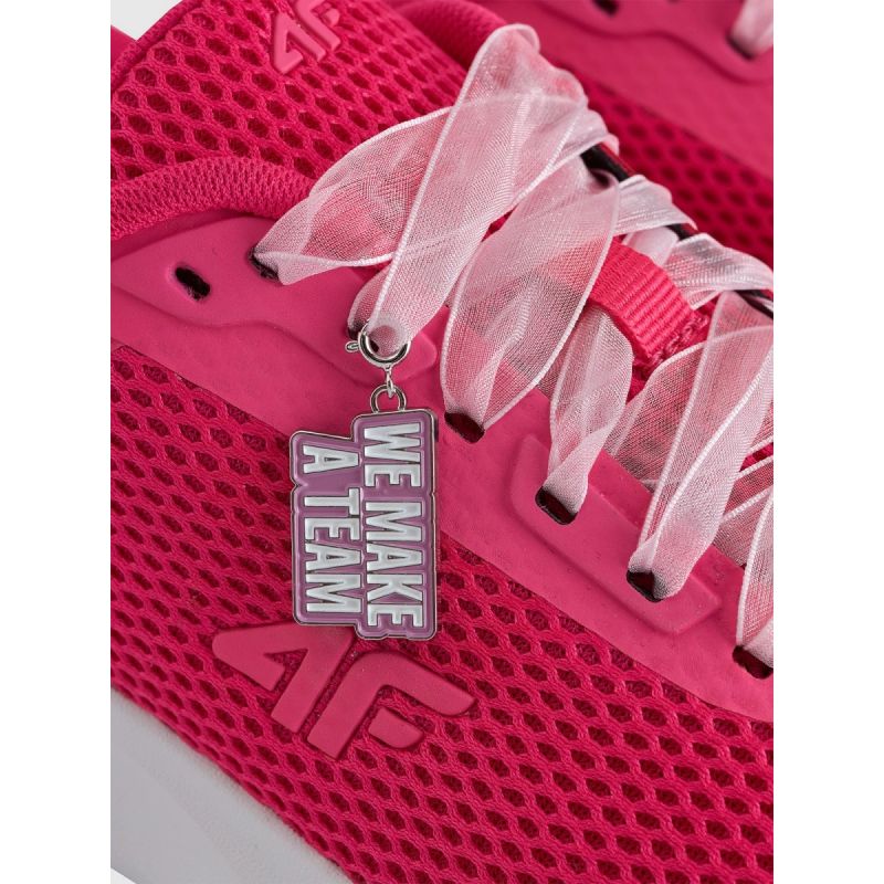 Children's sports shoes with a breathable upper 4F gyerek 4FJRSS25FSPOF192-55S