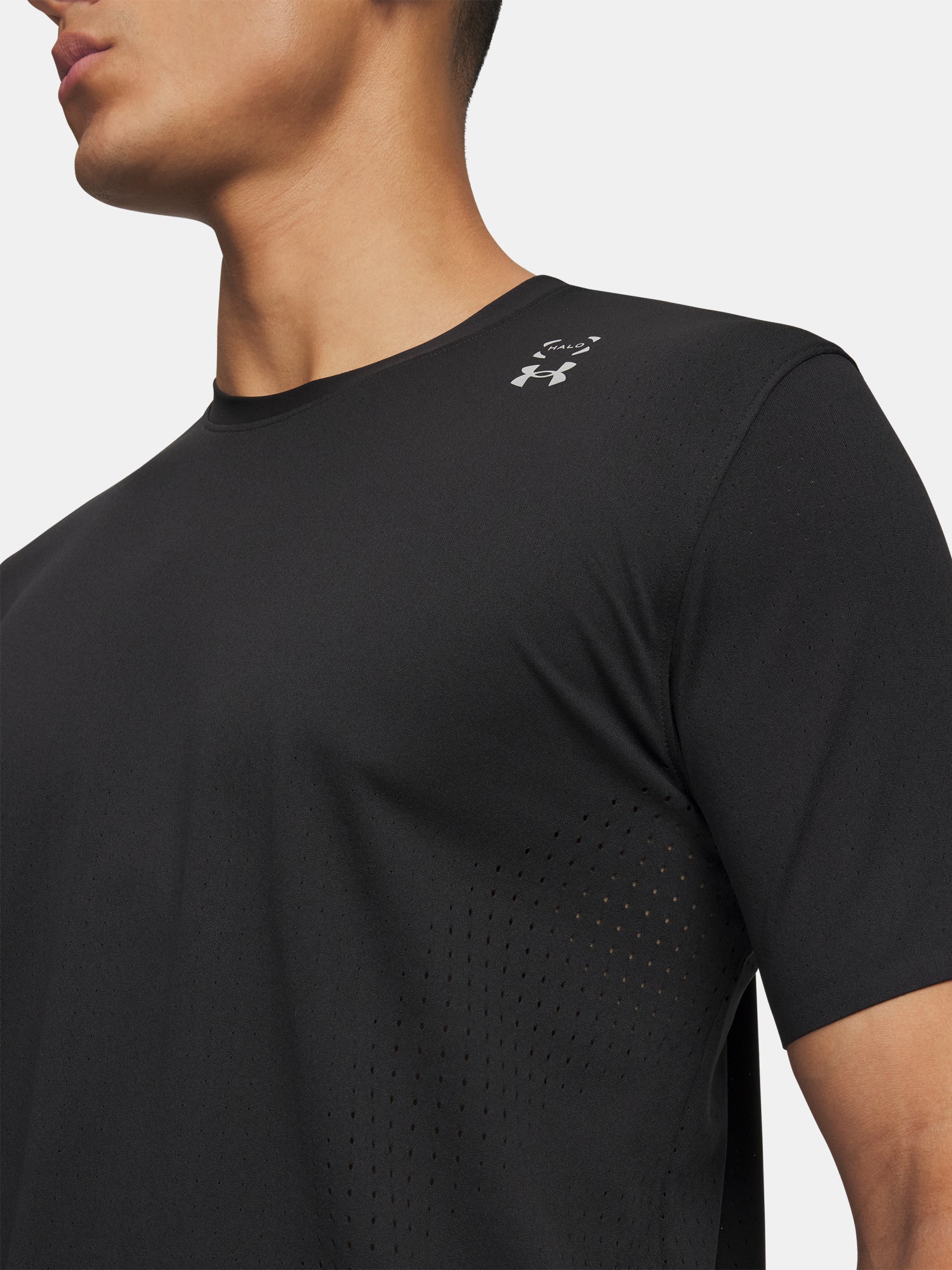 Férfi póló Under Armour UA Halo Vent SS-BLK