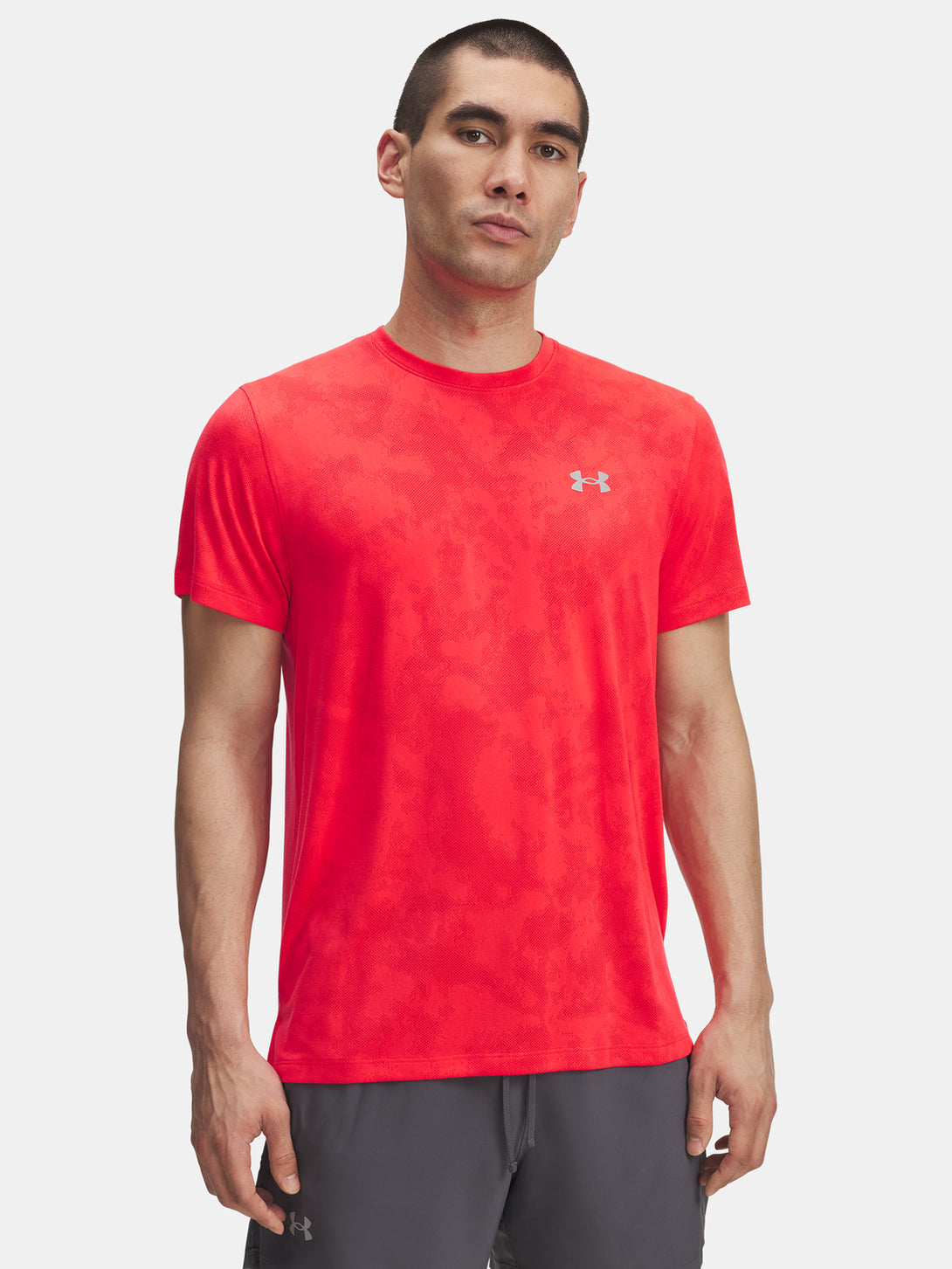 Under Armour Férfi póló UA Launch Camo SS-RED Póló
