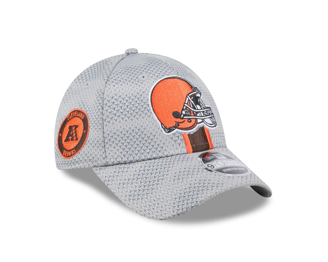 New Era Cleveland Browns NFL Sideline 2024 Gray 9FORTY Stretch Snap baseball sapka - Sportmania.hu