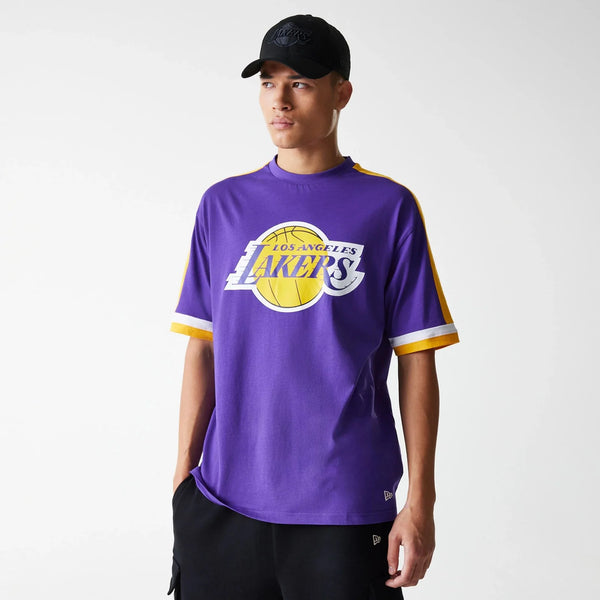 New Era LA Lakers NBA Panel Purple Oversized póló