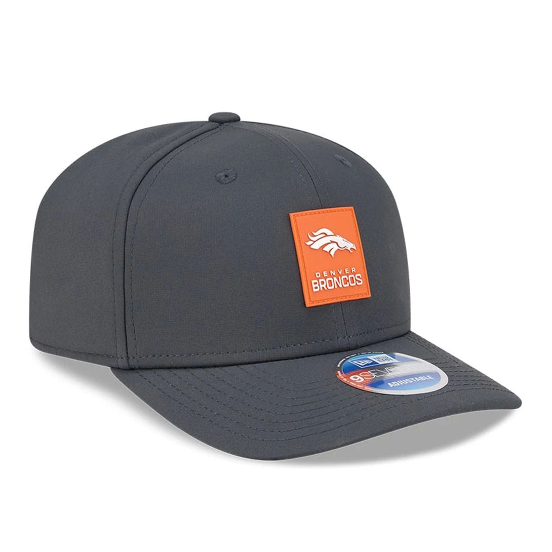 Denver Broncos NFL Sideline 2025 Charcoal 9SEVENTY Stretch Snap Adjustable Cap - baseball sapka