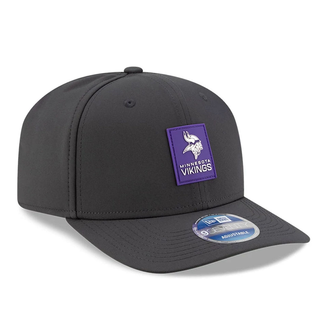 Minnesota Vikings NFL Sideline 2025 Charcoal 9SEVENTY Stretch Snap Adjustable Cap - baseball sapka