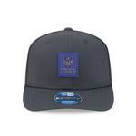 Official Logo NFL Sideline 2025 Charcoal 9SEVENTY Stretch Snap Adjustable Cap - baseball sapka
