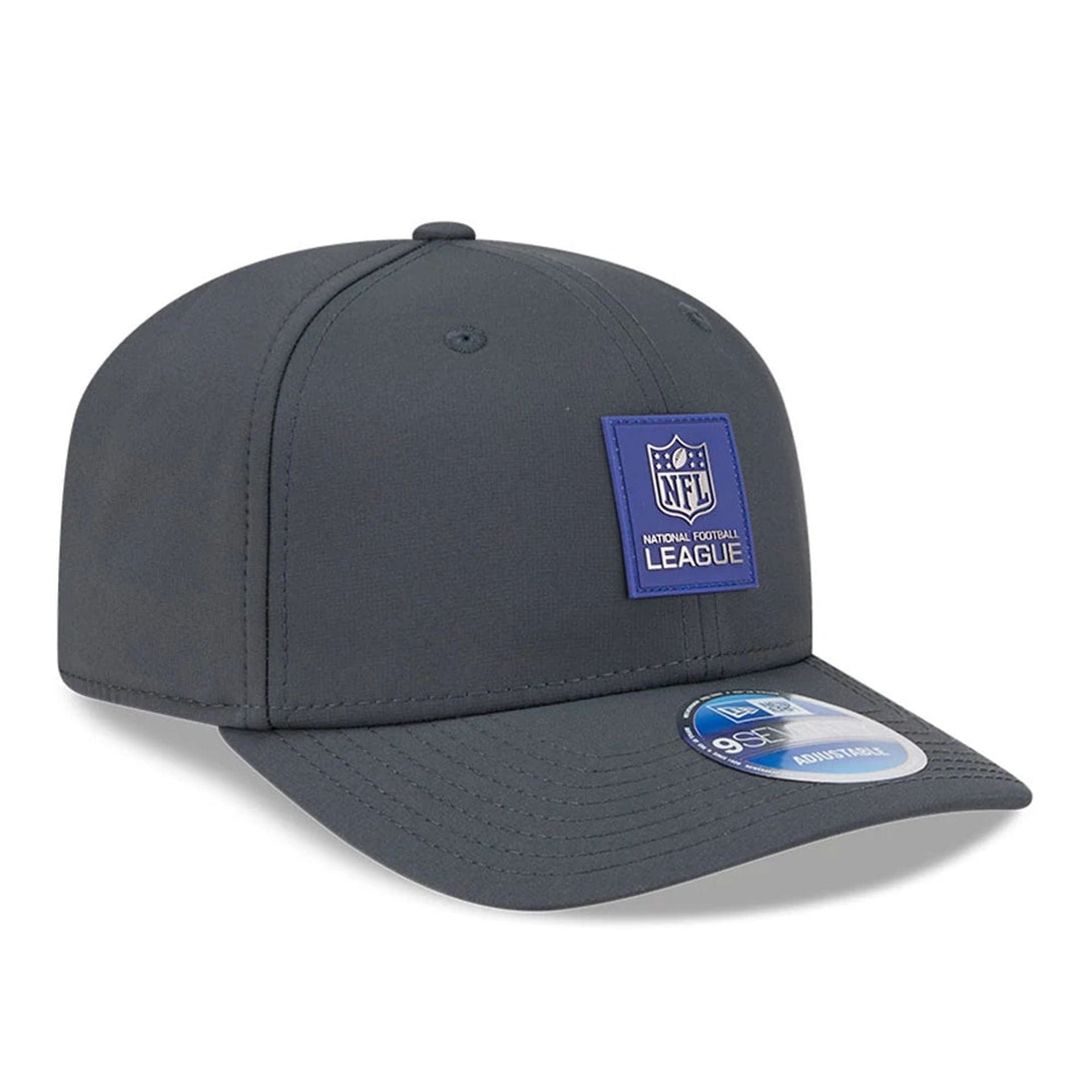Official Logo NFL Sideline 2025 Charcoal 9SEVENTY Stretch Snap Adjustable Cap - baseball sapka