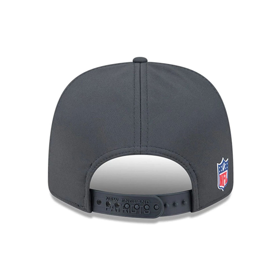 New England Patriots NFL Sideline 2025 Charcoal 9SEVENTY Stretch Snap Adjustable Cap - baseball sapka