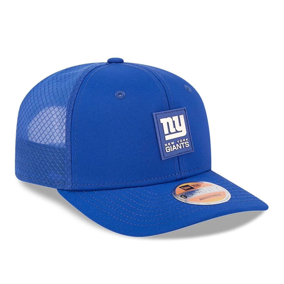 New York Giants NFL Sideline 2025 Dark Blue 9SEVENTY Trucker Stretch Snap Adjustable Cap - baseball sapka