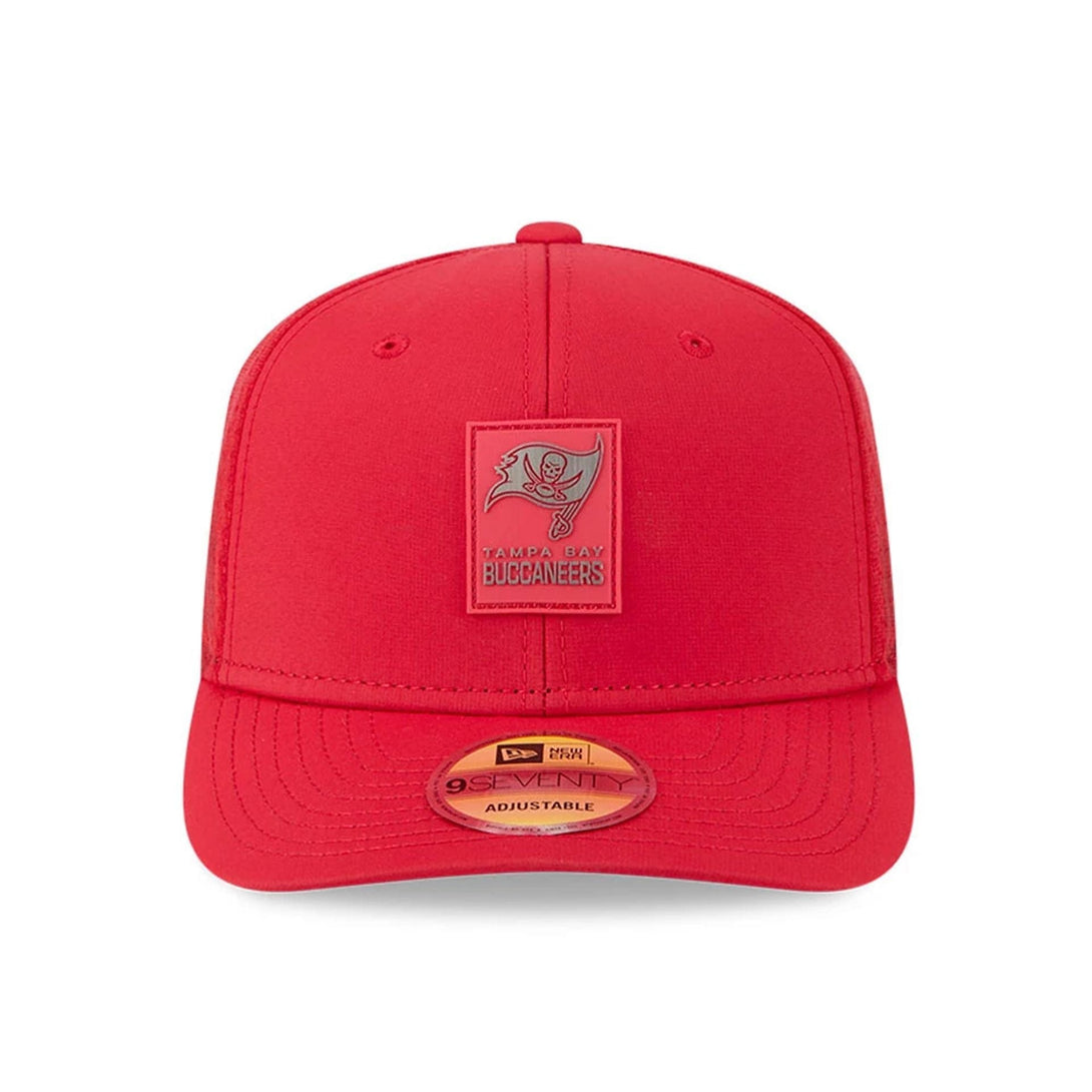 Tampa Bay Buccaneers NFL Sideline 2025 Red 9SEVENTY Trucker Stretch Snap Adjustable Cap - baseball sapka