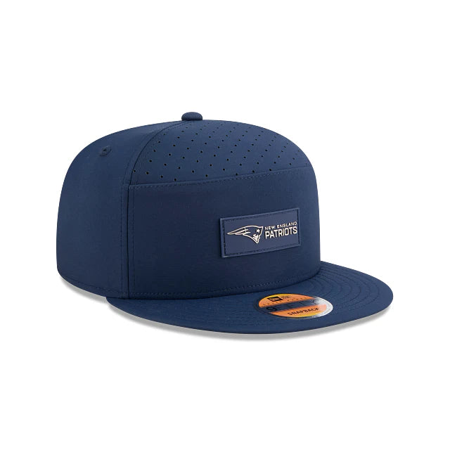 New Era Men's Navy New England Patriots 2025 Sideline Split Panel 9FIFTY Snapback - baseball sapka