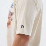 New Era Dessert Graphic Light Beige Oversized póló