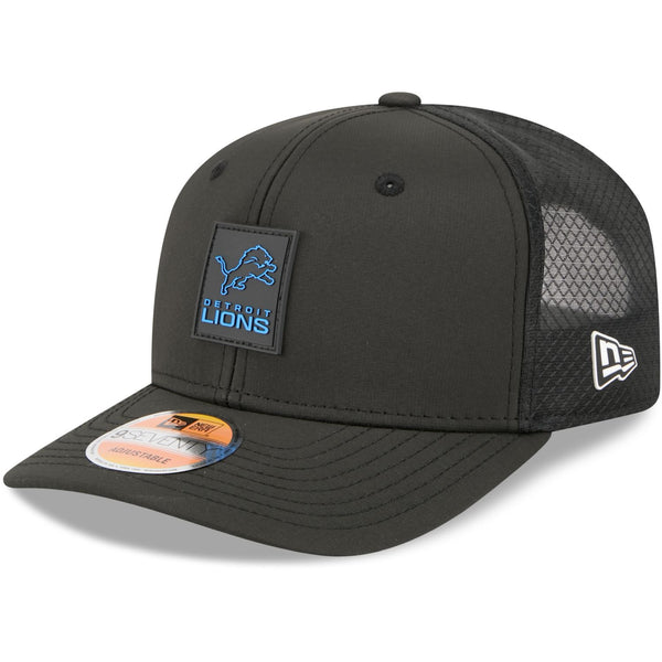 New Era Men's Black Detroit Lions 2025 Sideline 9SEVENTY Trucker - baseball sapka