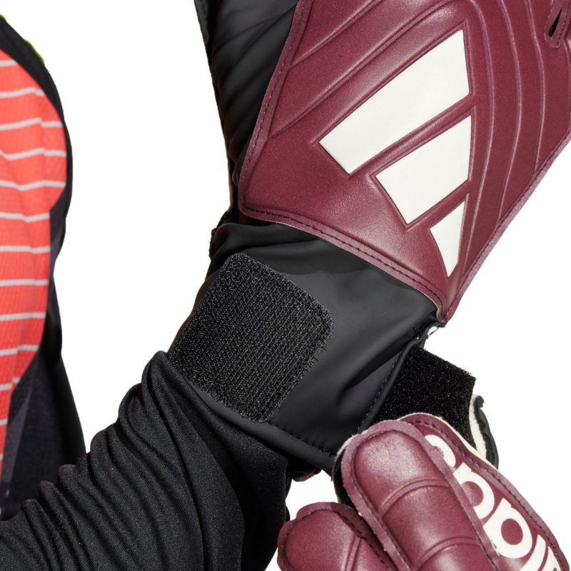 Adidas Copa Club M IQ4017 goalkeeper gloves Kiegészítők