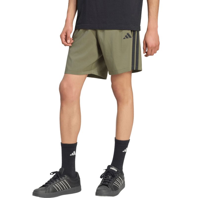 Adidas Essentials 3-Stripes Chelsea Lite Woven férfi rövidnadrág, oliva