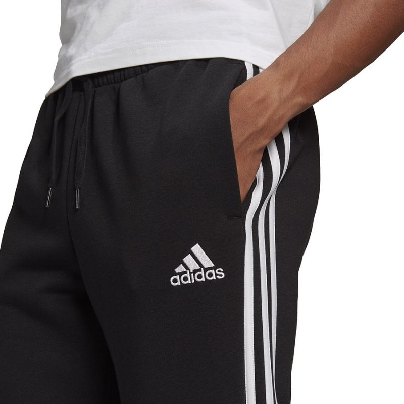 Adidas Essentials Tapered Elasticcuff 3 Stripes Pant M GK8822 Ruházat - Sportmania.hu