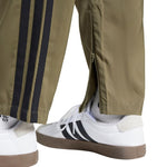 Men's adidas Essentials 3-Stripes Stanford Open Hem JE6401 oliva férfi nadrág