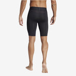 Adidas TechFit M JP1477 shorts Ruházat - Sportmania.hu