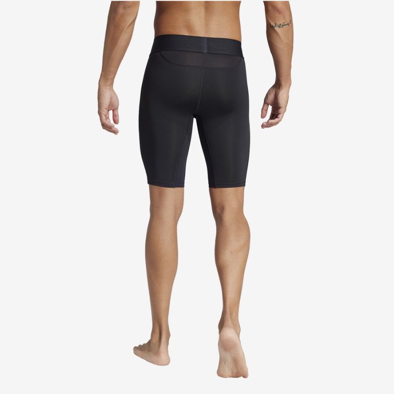 Adidas TechFit M JP1477 shorts Ruházat - Sportmania.hu