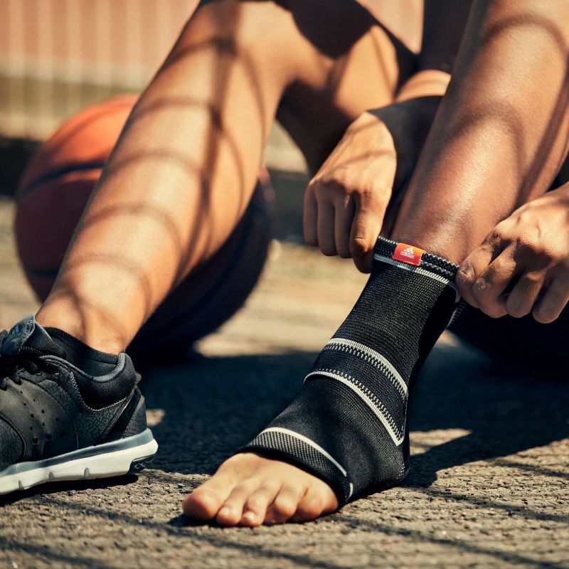 Adidas XL ADSU-12514BK ankle stabilizing band Kiegészítők - Sportmania.hu
