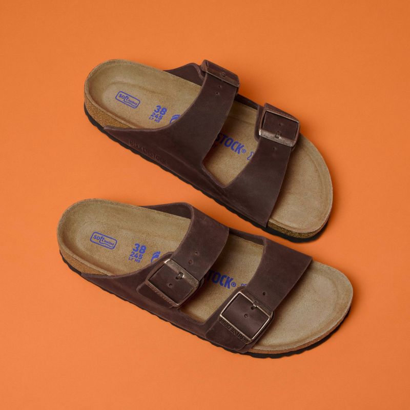 Birkenstock Arizona Soft Footbed Oiled Leather Habana Narrow Women's Slides (0452763) cipő - Sportmania.hu