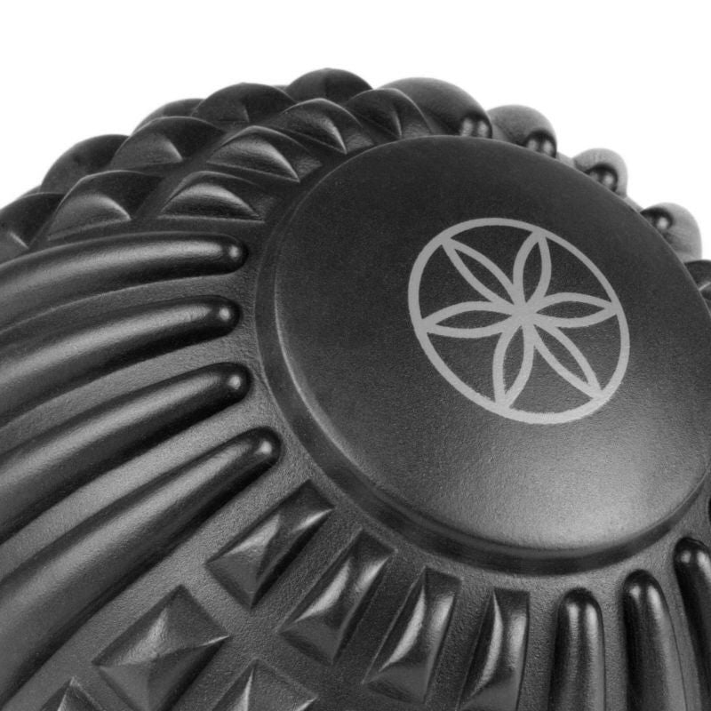 Gaiam massage ball with studs 63938 - Sportmania.hu