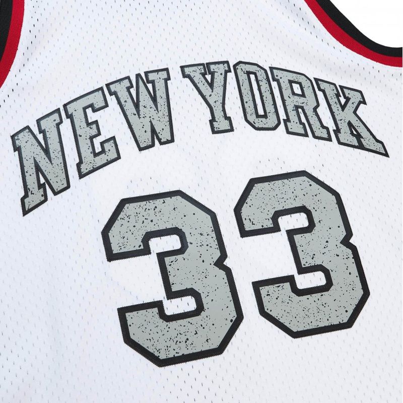 Mitchell & Ness NBA Cracked Cement Swingman Jersey Knicks 1991 Patrick Ewing M TFSM5934-NYK91PEWWHIT - Sportmania.hu