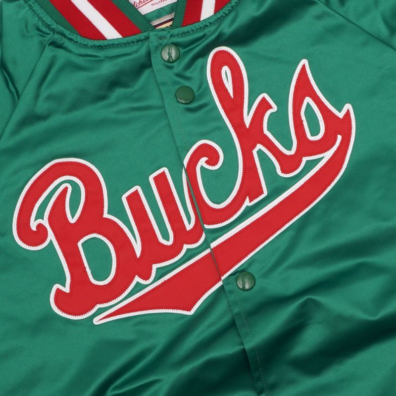 Mitchell &amp; Ness NBA Milwaukee Bucks Lightweight Jacket M STJKMG18013-MBUDKGN