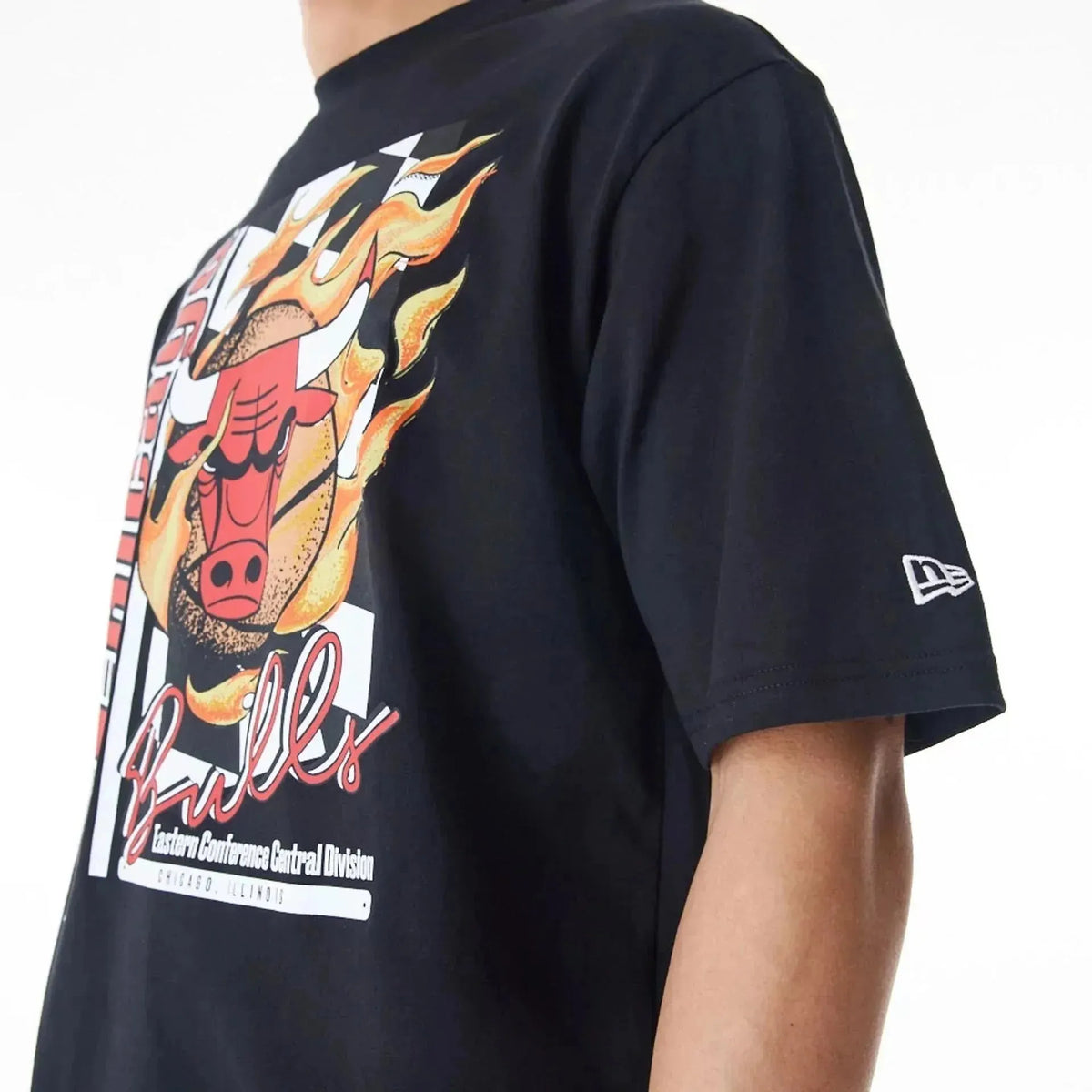 New Era Chicago Bulls NBA Flame Print Black Oversized férfi póló