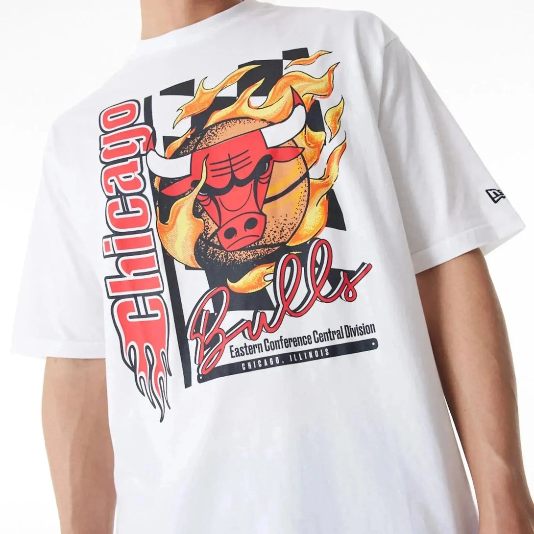 New Era Chicago Bulls NBA Flame Print White Oversized póló - Sportmania.hu