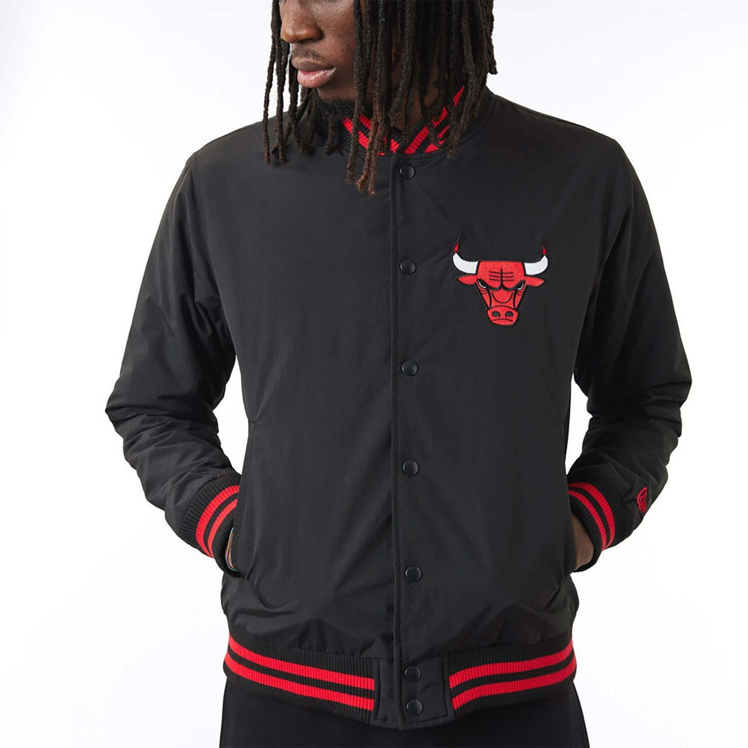 New Era Chicago Bulls NBA Logo Black Bomber dzseki - Sportmania.hu