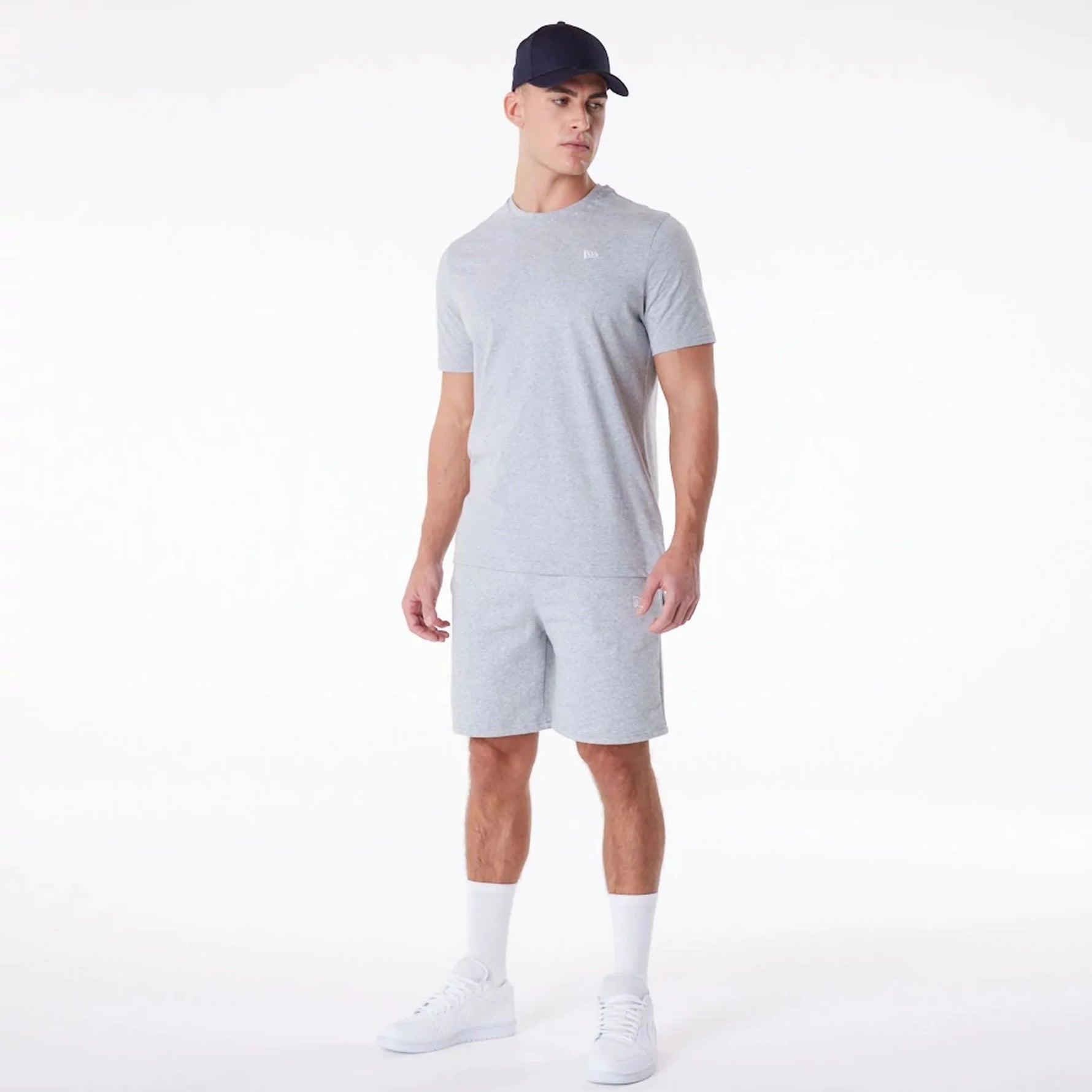 New Era Essentials Shorts M 60416738 Short Ruházat - Sportmania.hu
