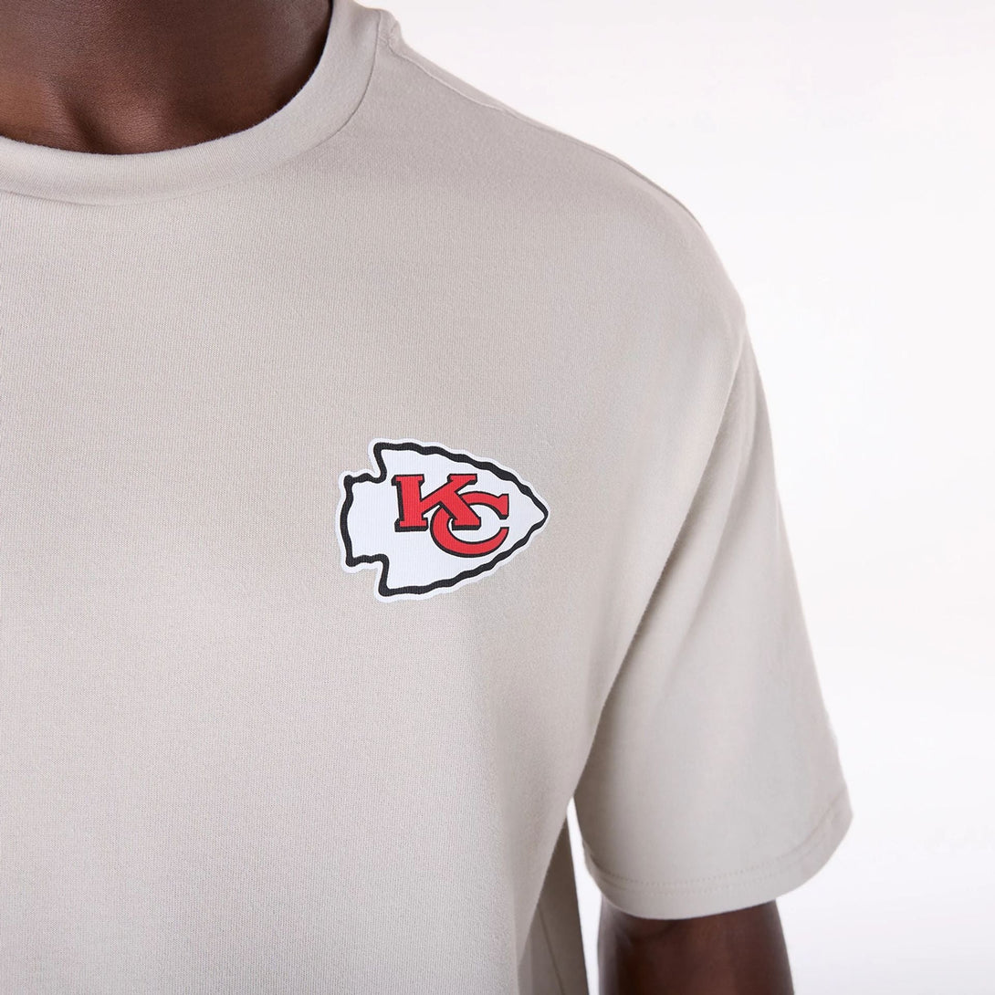 New Era Kansas City Chiefs NFL Graphic Cream póló - Sportmania.hu