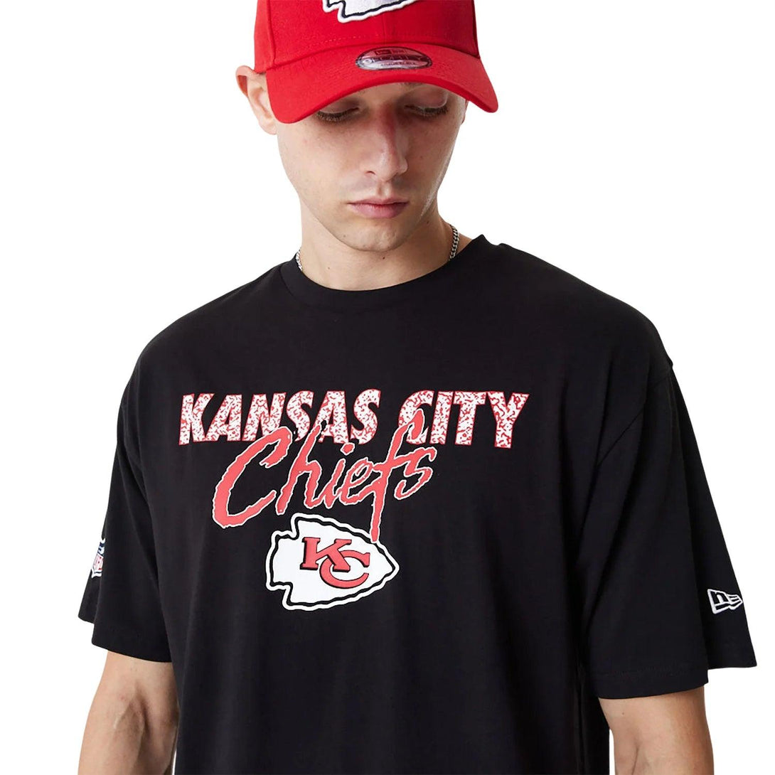 New Era Kansas City Chiefs NFL Script Black Oversized Póló - Sportmania.hu