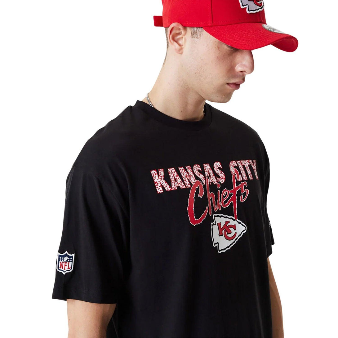 New Era Kansas City Chiefs NFL Script Black Oversized Póló - Sportmania.hu