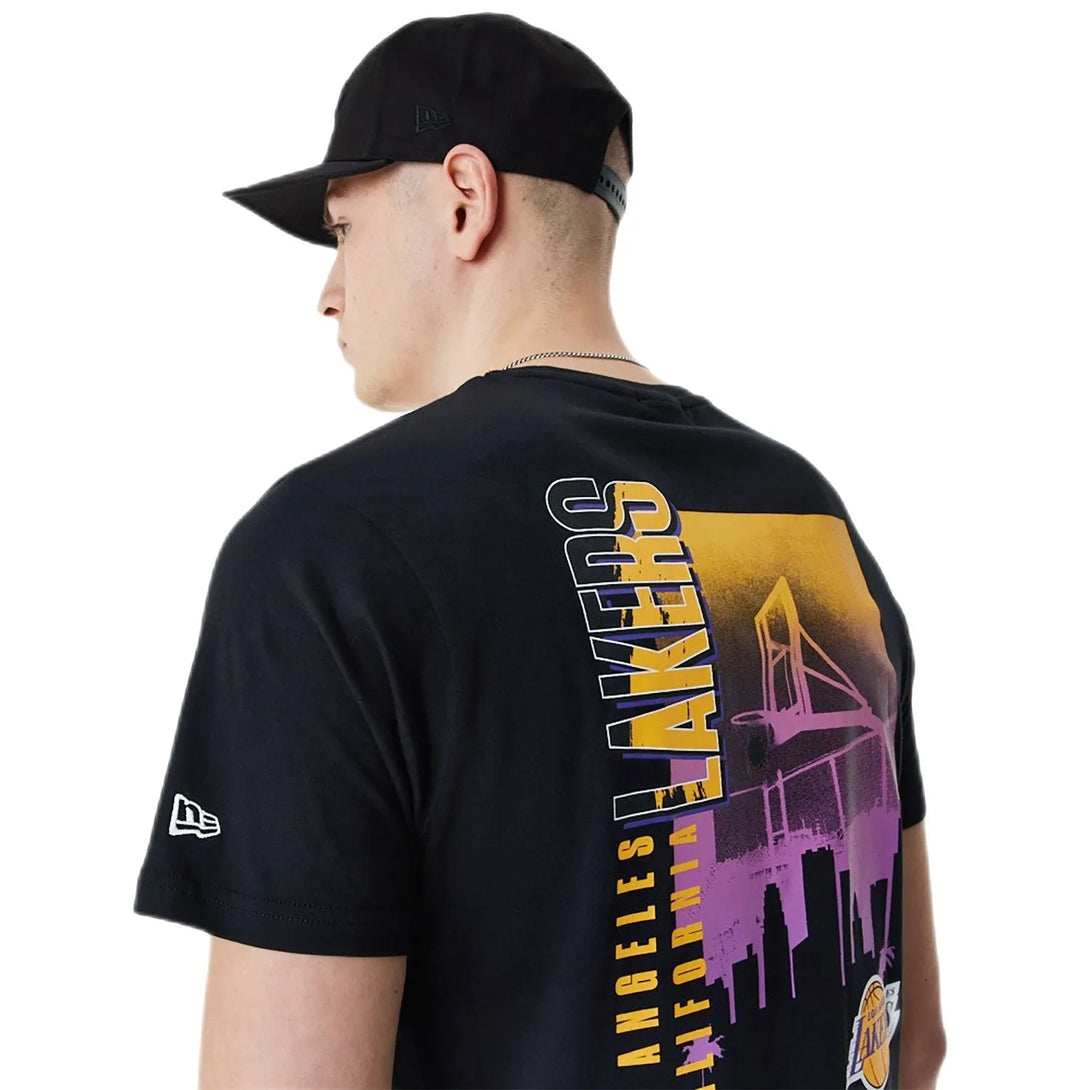 New Era LA Lakers Skyline Graphic Póló - Sportmania.hu