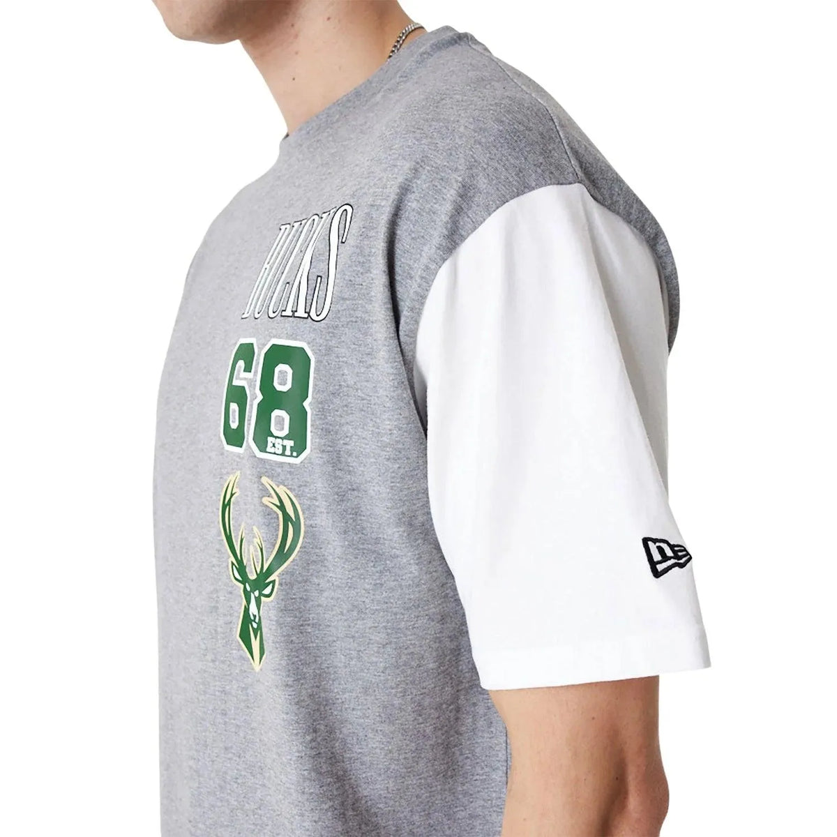 New Era Milwaukee Bucks NBA Cut Sew Grey Oversized férfi Póló
