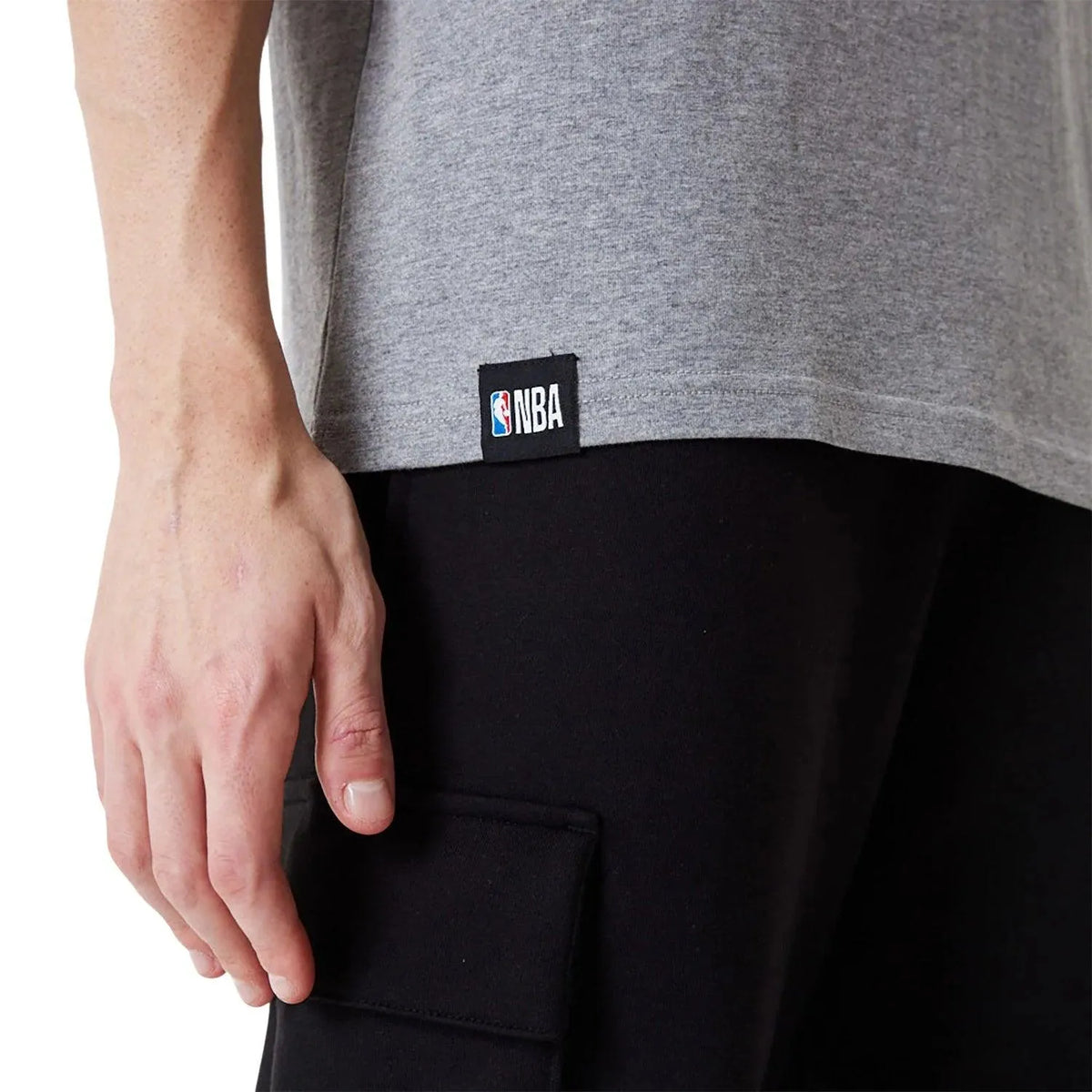 New Era Milwaukee Bucks NBA Cut Sew Grey Oversized férfi Póló