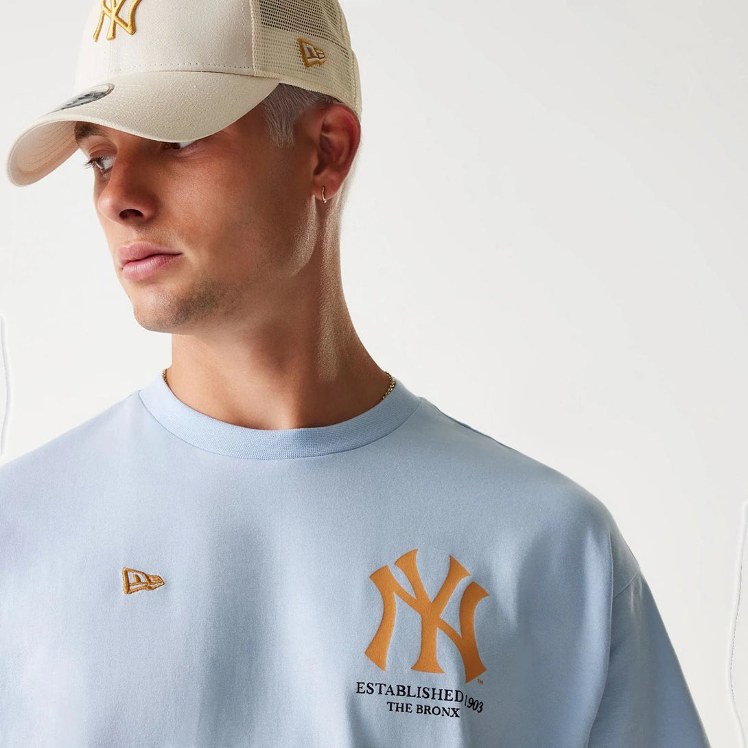 New Era New York Yankees MLB Baseball Graphic Pastel Blue Oversized póló - Sportmania.hu
