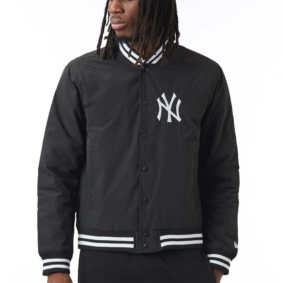 New Era New York Yankees Team Logo Black Bomber dzseki - Sportmania.hu