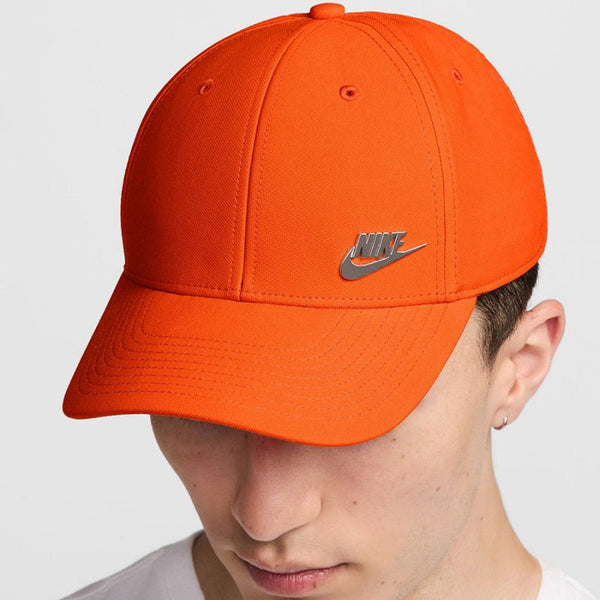 Nike Club Structured Metal Logo Cap FB5371-819 Baseball sapka - Sportmania.hu