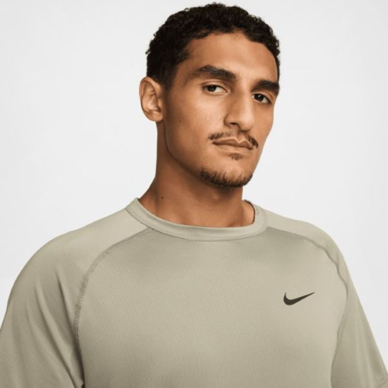 Nike Ready Men\"s Dri-FIT Short Póló - Sportmania.hu