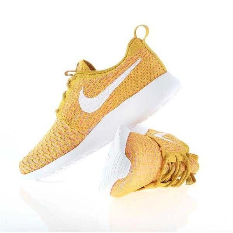 Nike Rosherun Flyknit W 704927-700 Cipő - Sportmania.hu