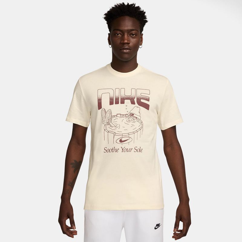 Nike SPORTSWEAR graphics T-shirt M HQ9264-110 póló - Sportmania.hu