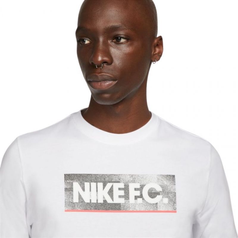 Nike T-shirt Nike NK Fc Tee Seasonal Block M DH7444 100 Póló Ruházat Póló - Sportmania.hu